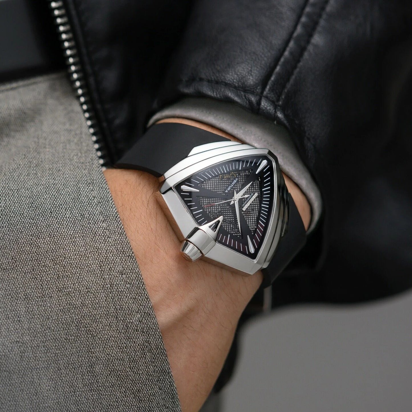 Ventura Automatic XXL (Silver/Black) | Hamilton | Luby