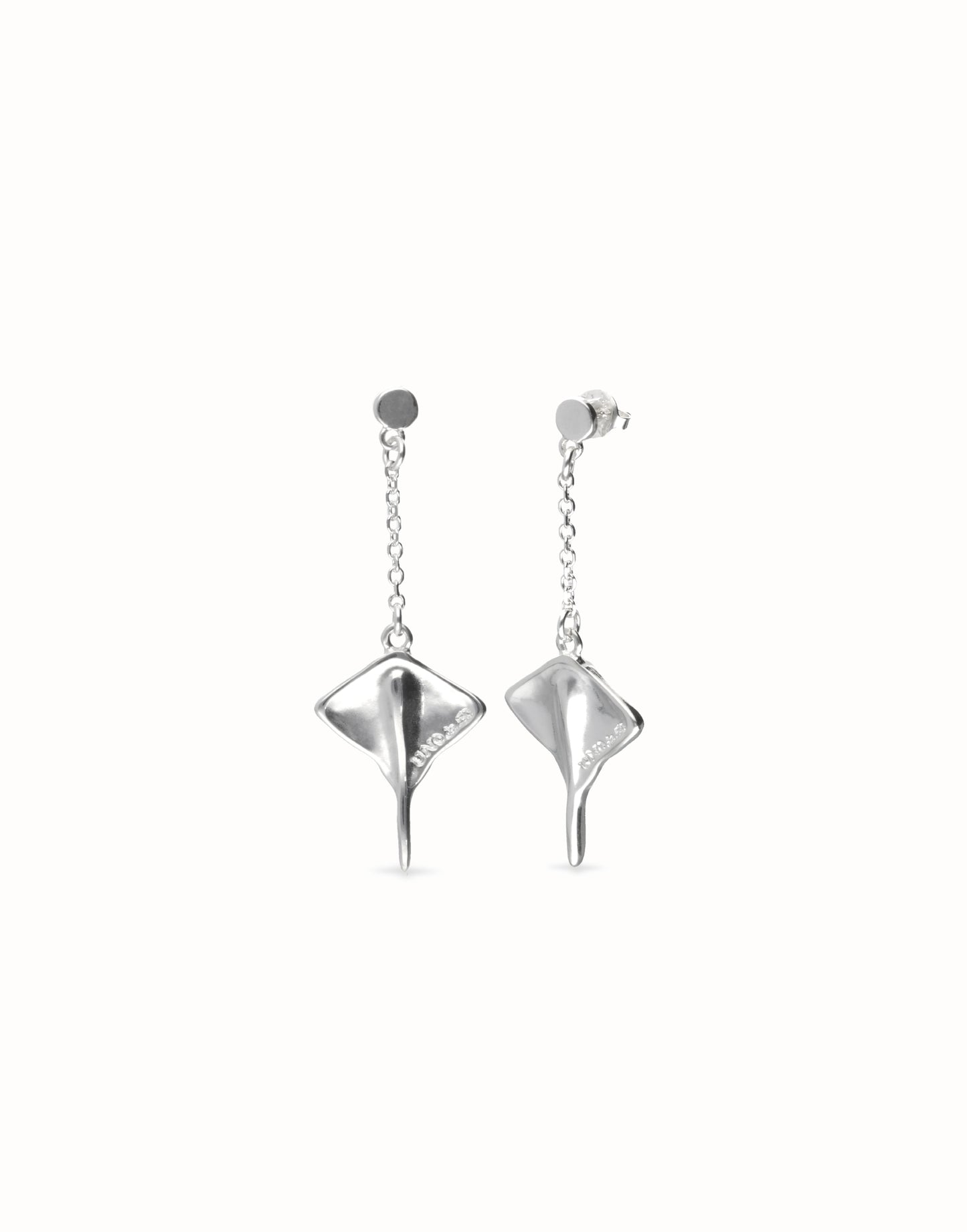Manta ray-shaped drop earrings | Uno de 50 | Luby