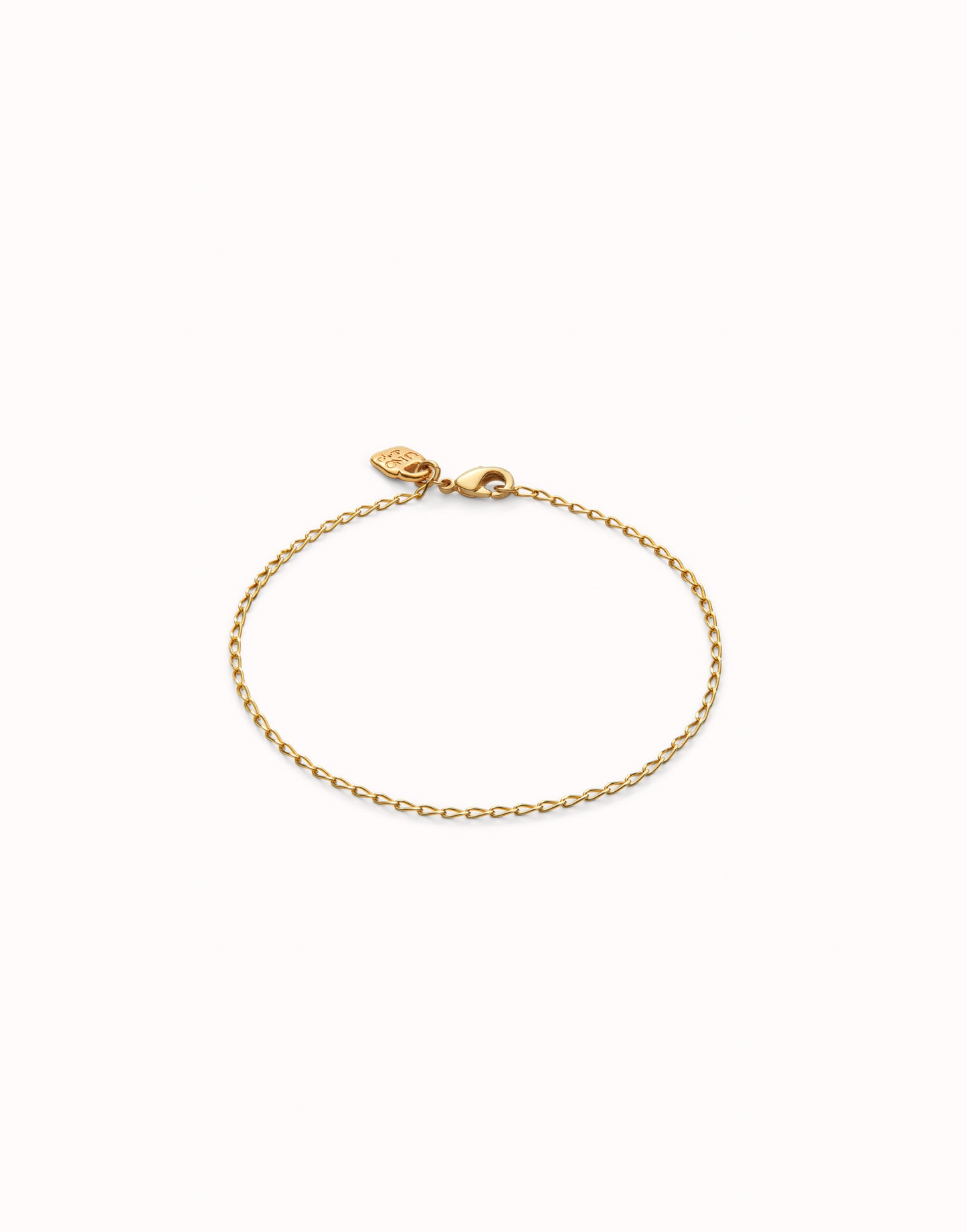 Pulsera con eslabones obalados bañada en plata de ley | Uno de 50 | Luby