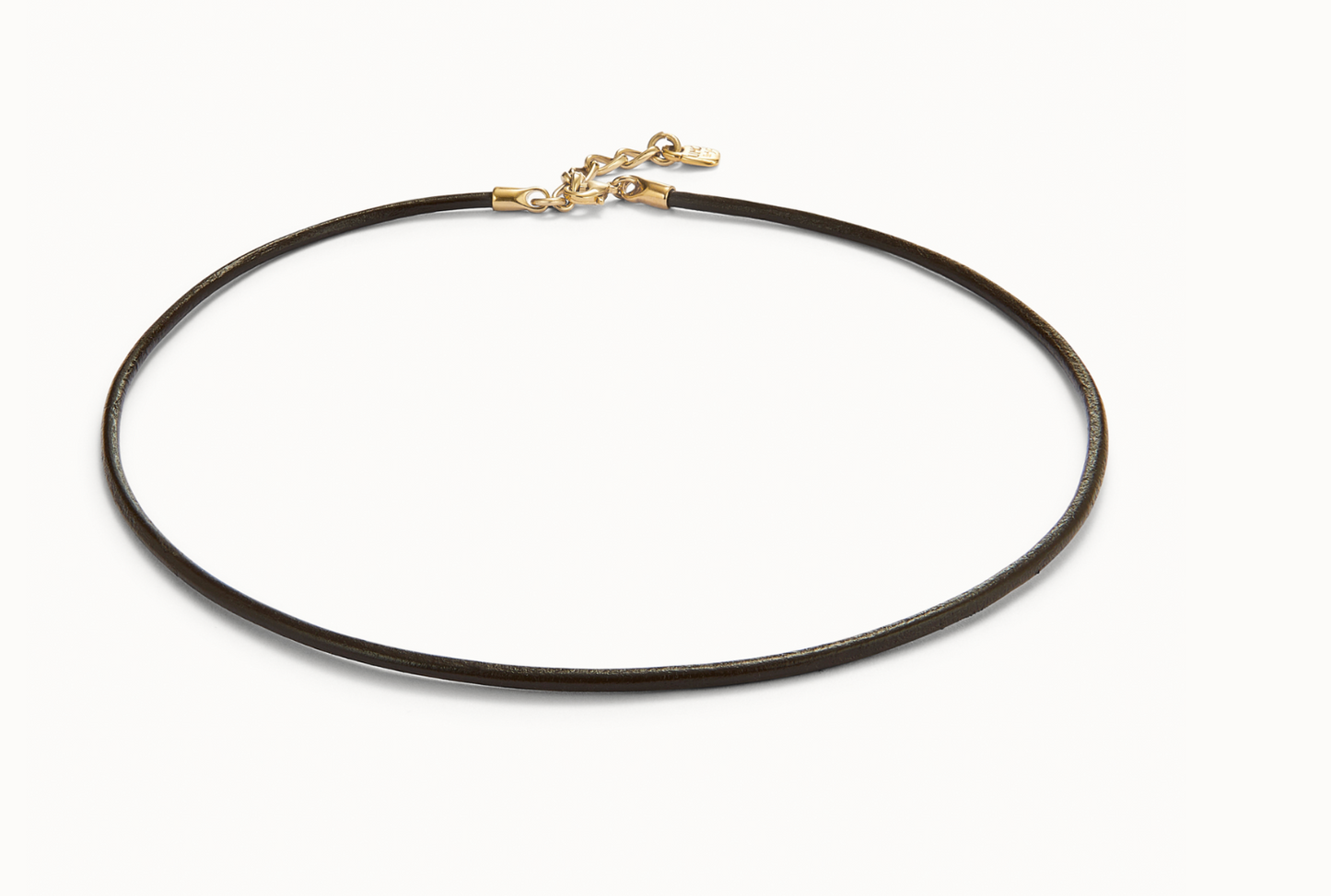 18K gold-plated black leather necklace with clasp | Uno de 50 | Luby