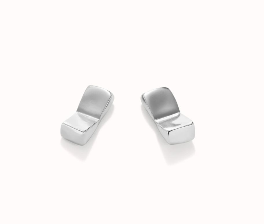 Pendientes bañados en plata de ley con forma rectangular | Uno de 50 | Luby