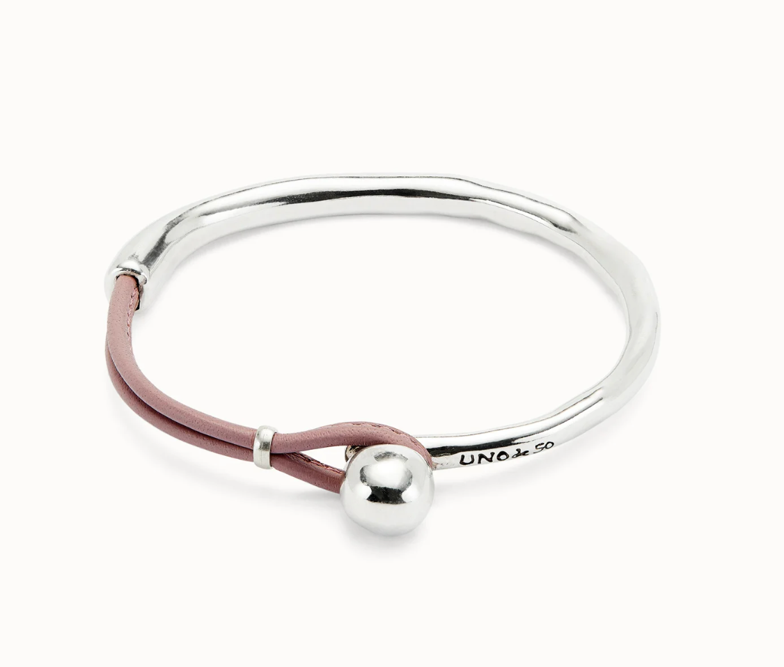 Bangle bracelet with lilac leather | Uno de 50 | Luby