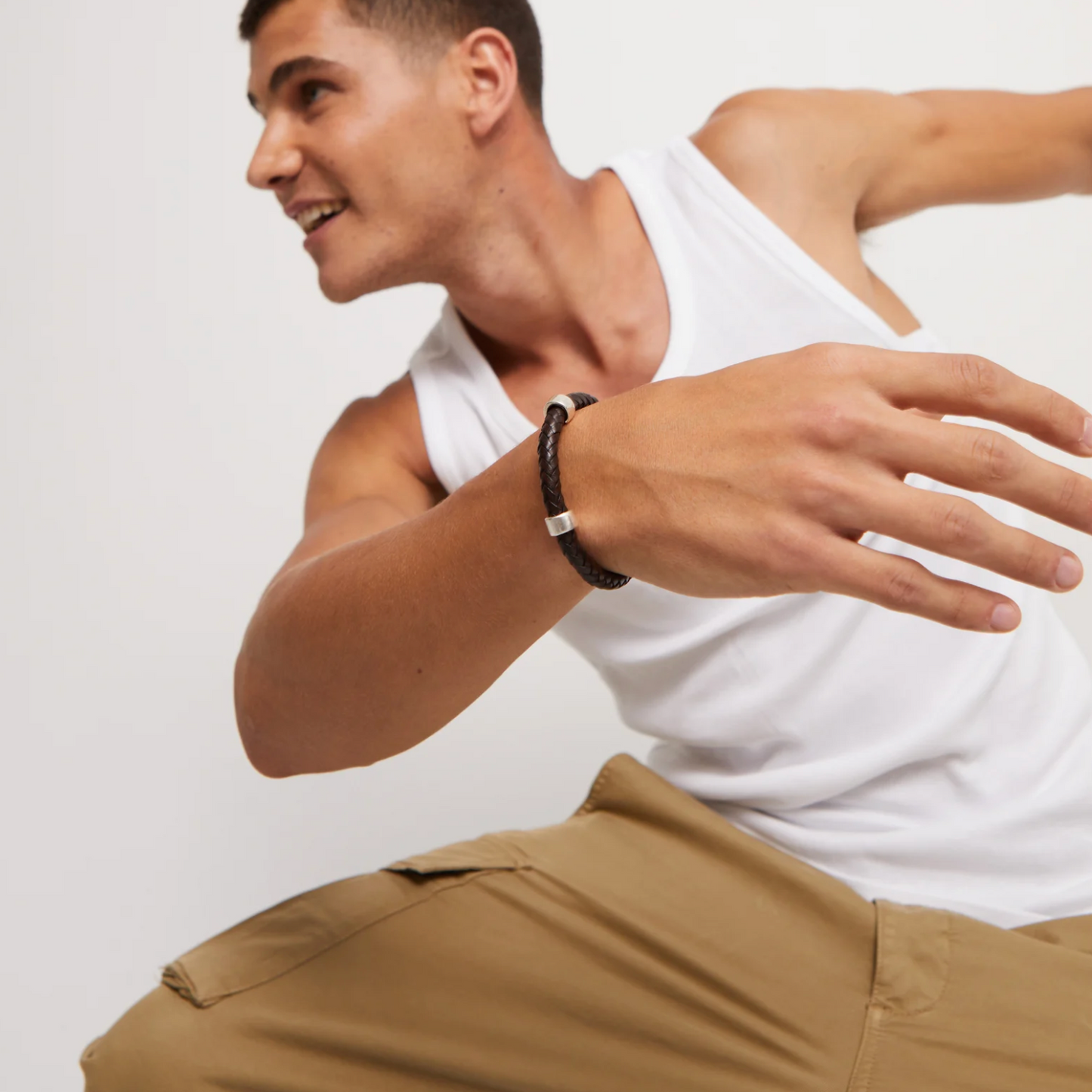 Braided Brown bracelet with clasp
