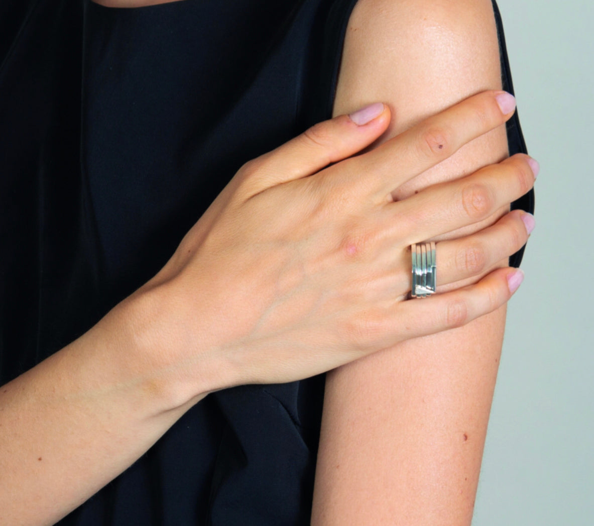 Embrace Ring | PNG68 Designed by Franco Pianegonda | Luby