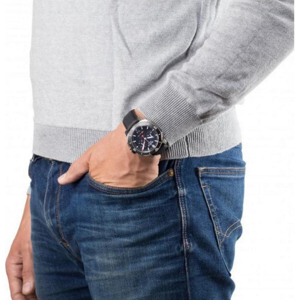 Seastrong Diver 300 Big Date Chronograph (Black) | Alpina | Luby