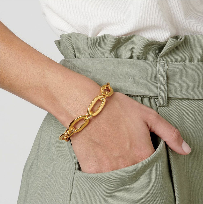 ES LA BOMBA (Awesome) | Uno de 50 | Luby