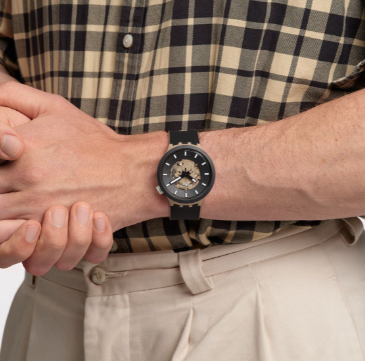 Time For Taupe | Swatch | Luby