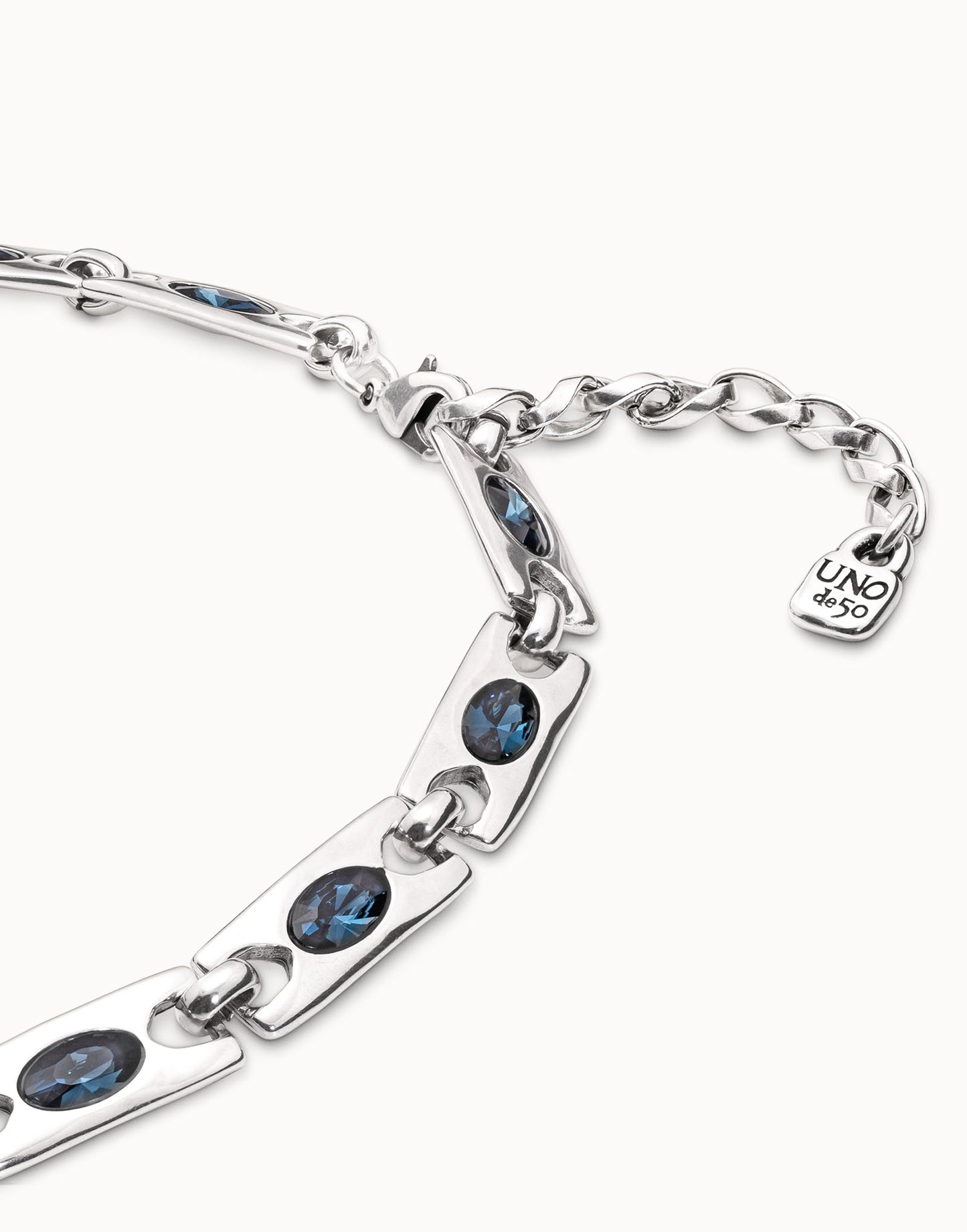 COLLAR THE CROWN | Uno de 50 | Luby