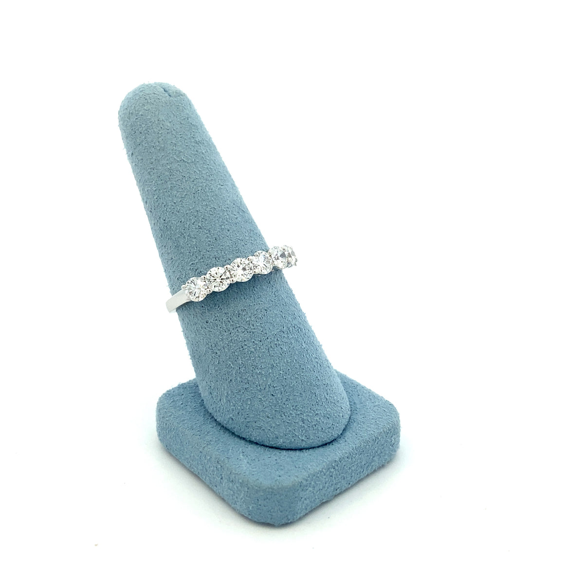 Smiling Rocks Lab Grown Diamond Seven-Stone Band (1.25ct) | Smiling Rocks | Luby 