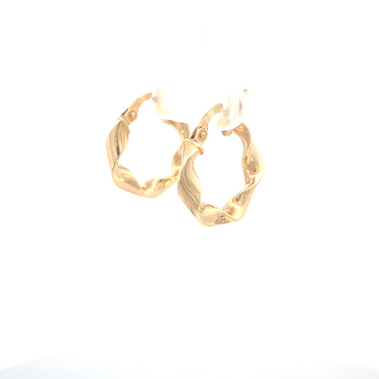 14K Gold Twist Earring Hoop | Luby Gold Collection | Luby 