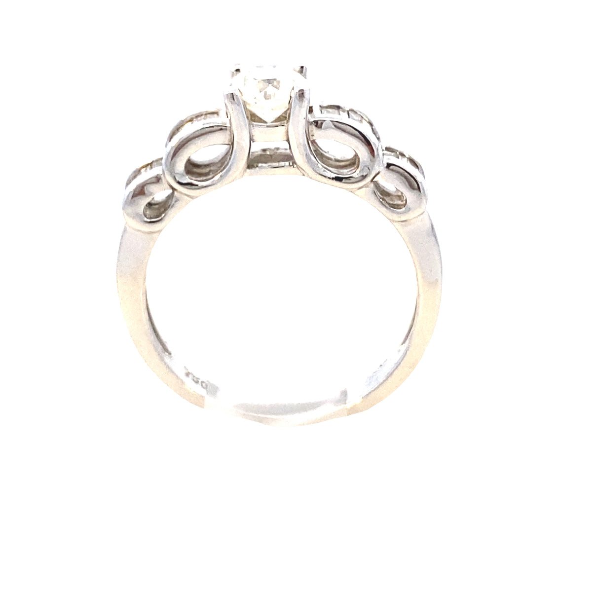 18k Diamond Round Cut Center with Baguette White Gold Engagement Ring | Luby Diamond Collection | Luby 