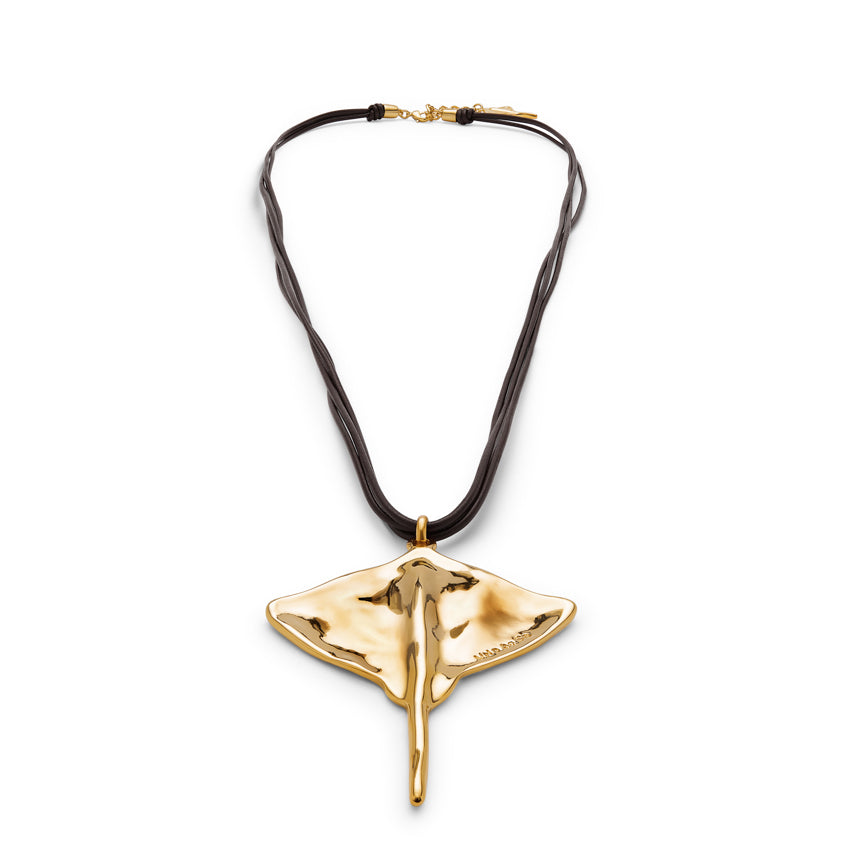 Long Leather Necklace Pendant with Manta Ray with 18K gold Plated | Uno de 50 | Luby 
