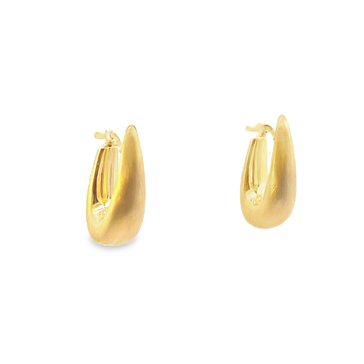 14K Gold Matte Drop Earrings | Luby Gold Collection | Luby 