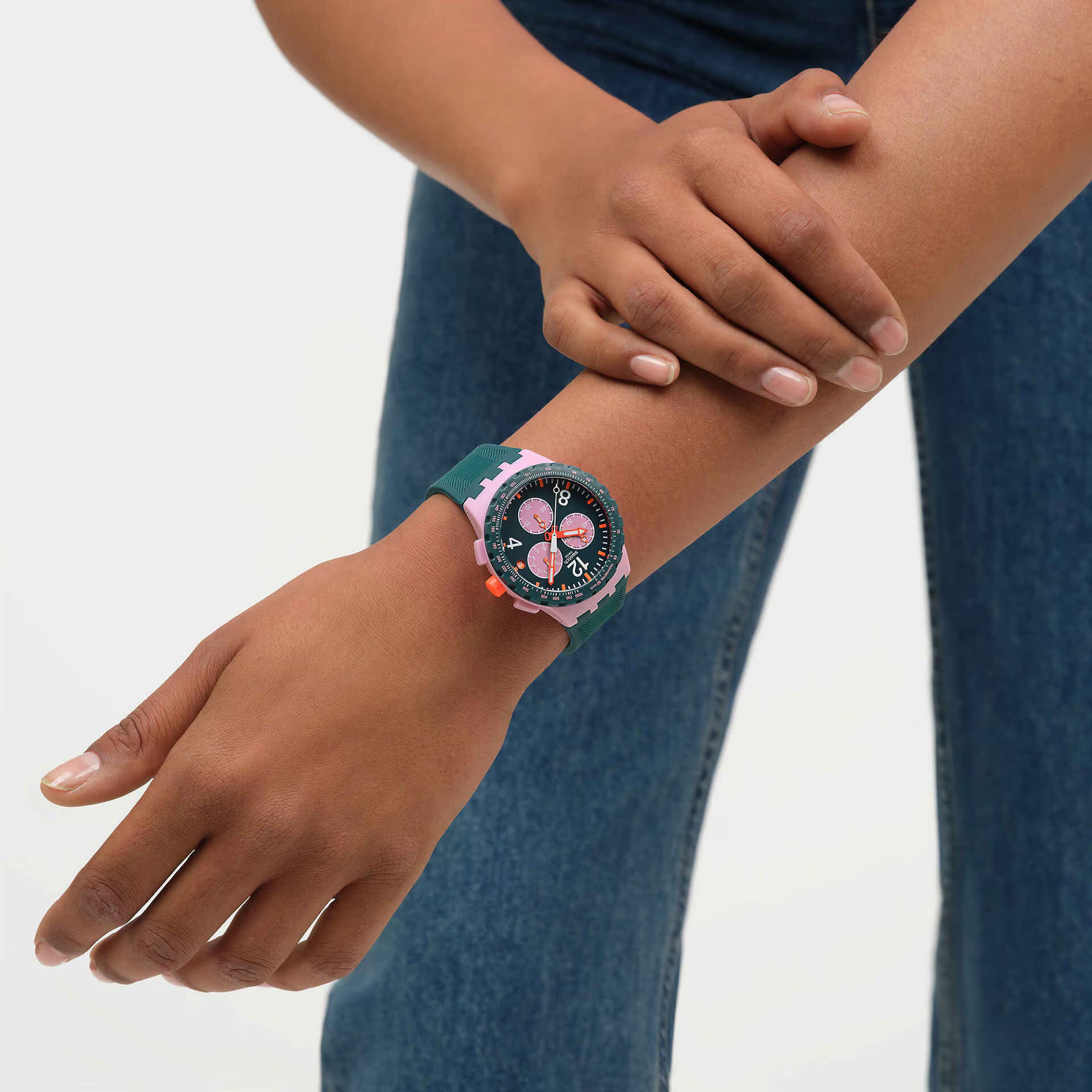 MOMENT OF ROSE | Swatch | Luby 