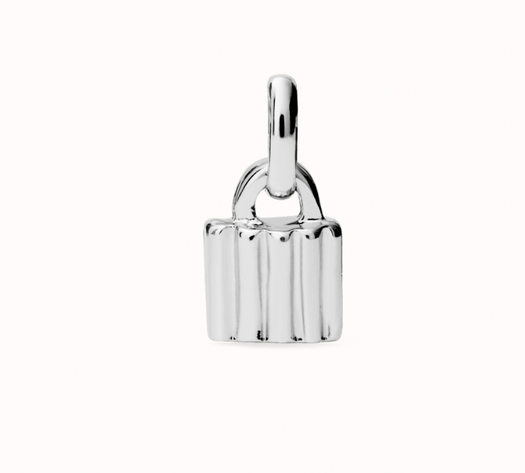 Sterling silver-plated padlock-shaped charm | Uno de 50 | Luby 