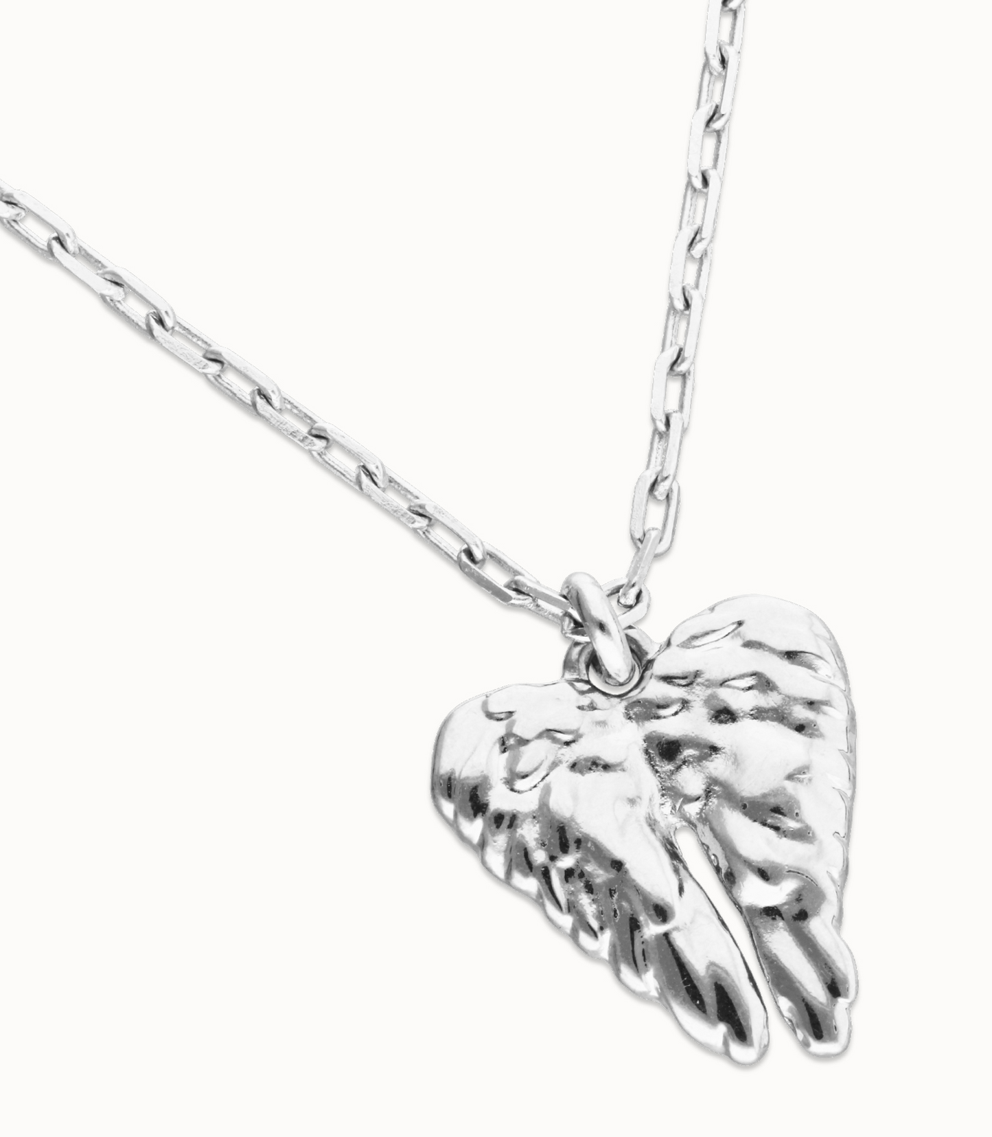 Short necklace with wing detail