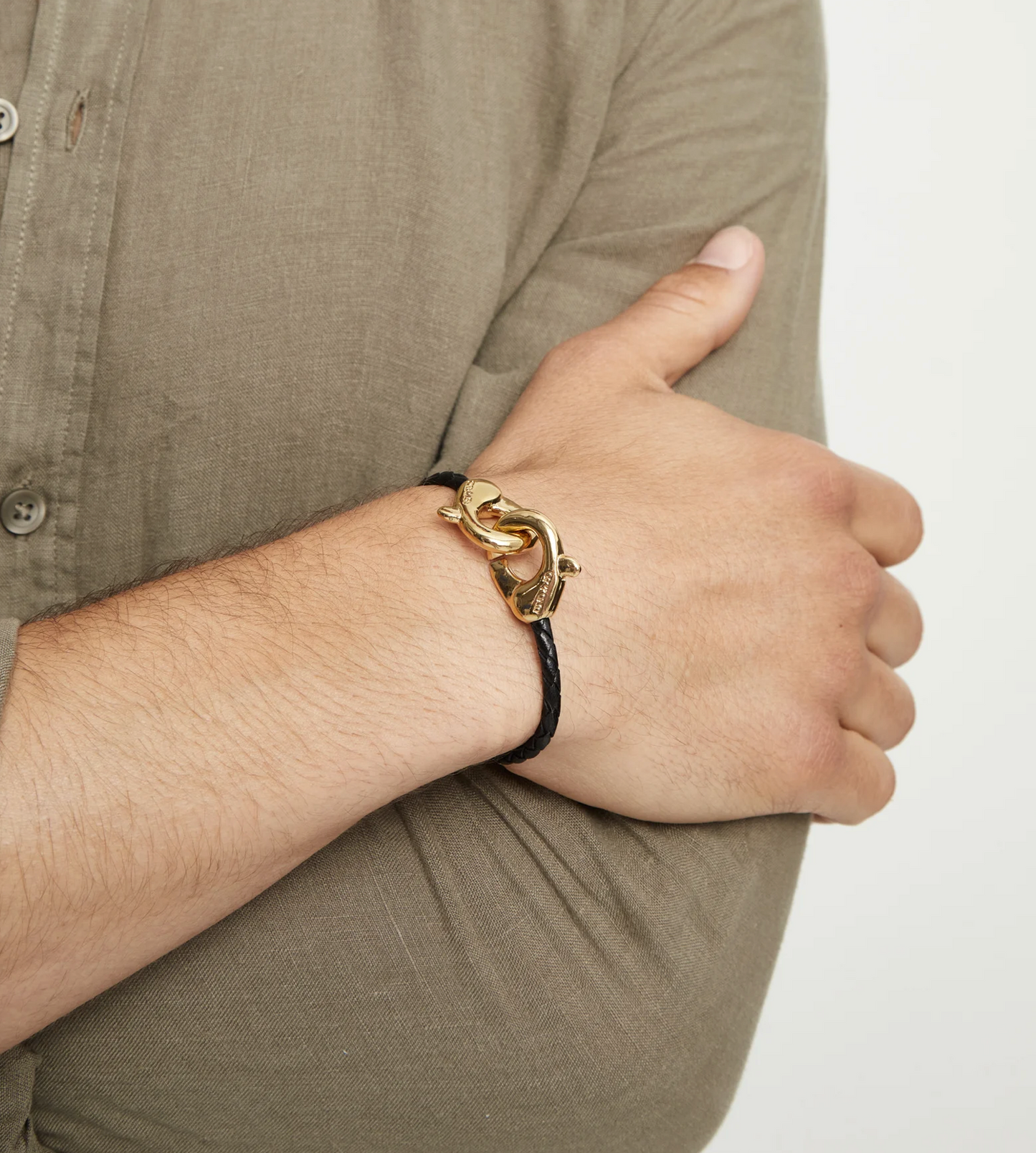 Black leather bracelet with interlocking carabiner 18K Gold Plating