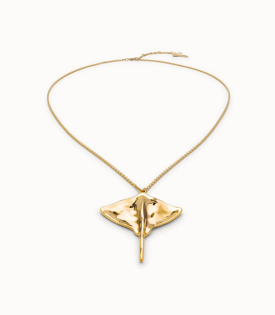 Colgante con cadena larga bañado en plata de ley y 18k baño oro 18k  MANTARRAYA