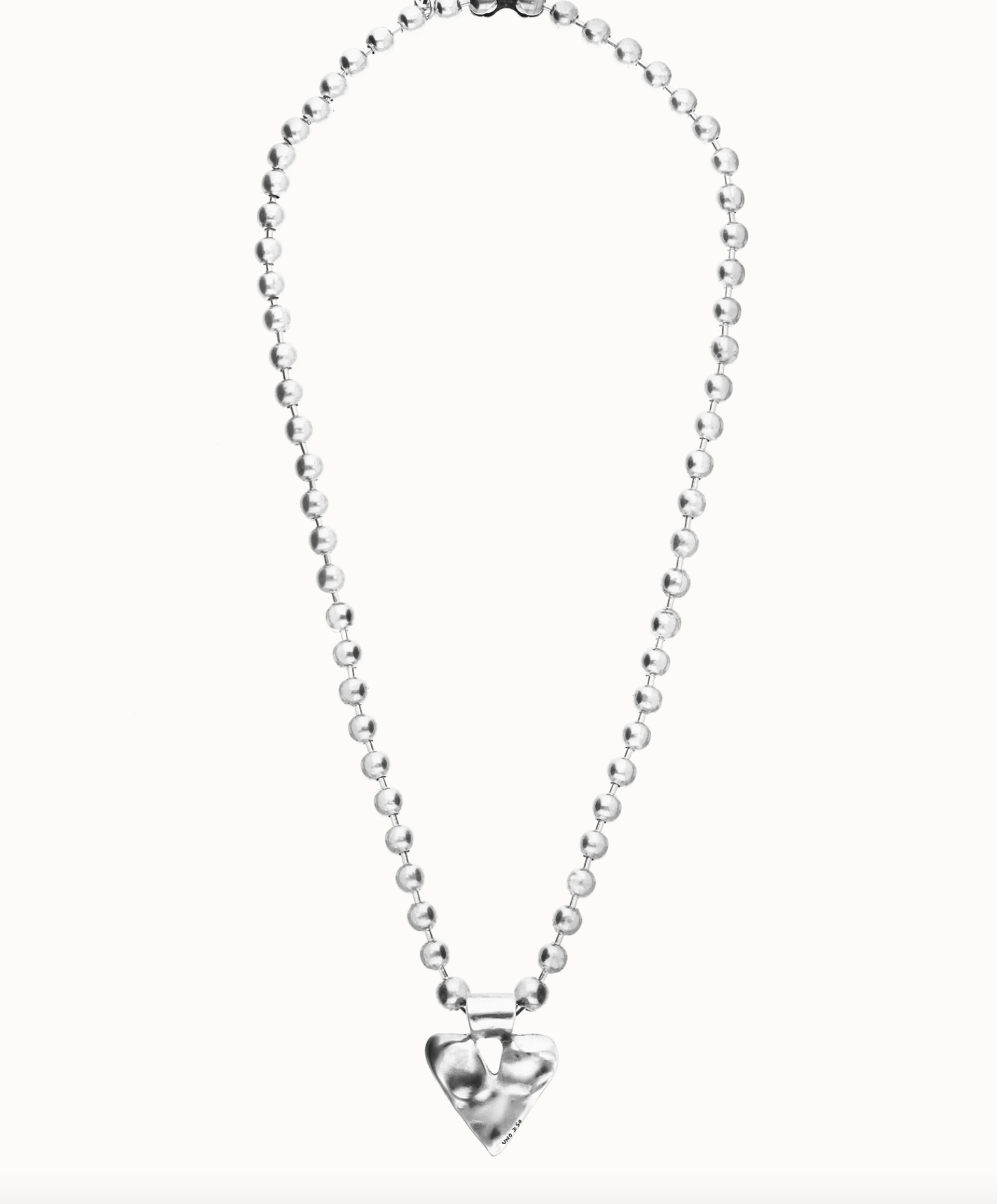 Long necklace with beads and heart detail | Uno de 50 | Luby 