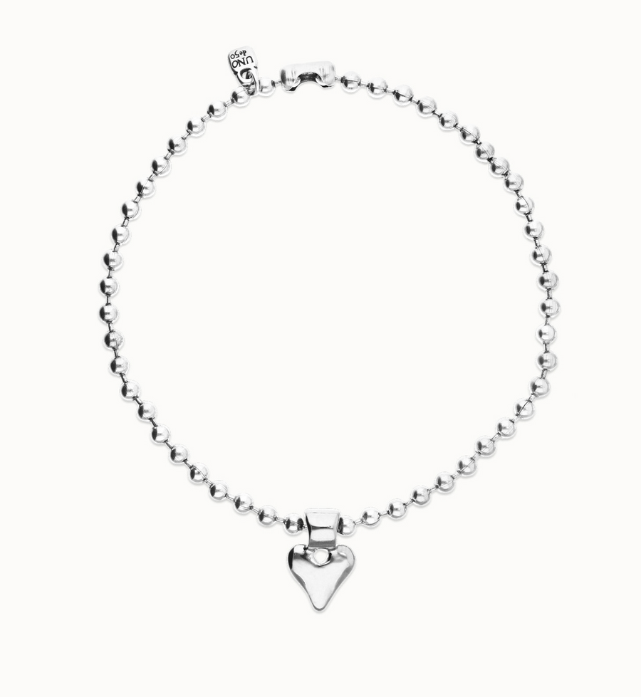 Bead necklace with heart detail