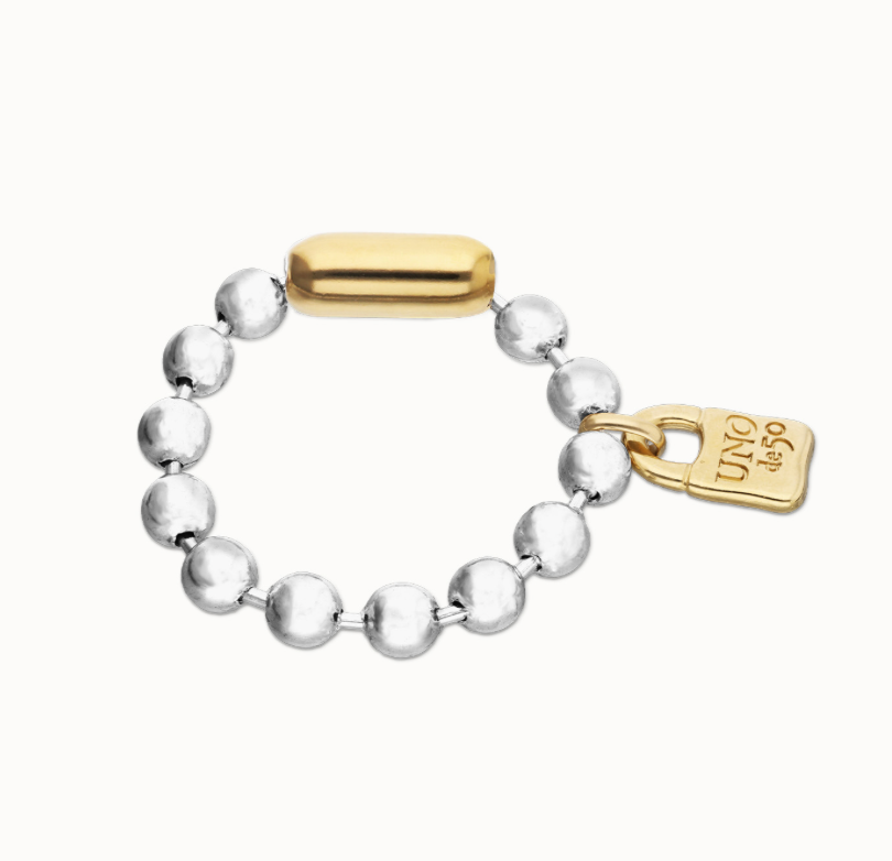 Bead bracelet with padlock and clasp