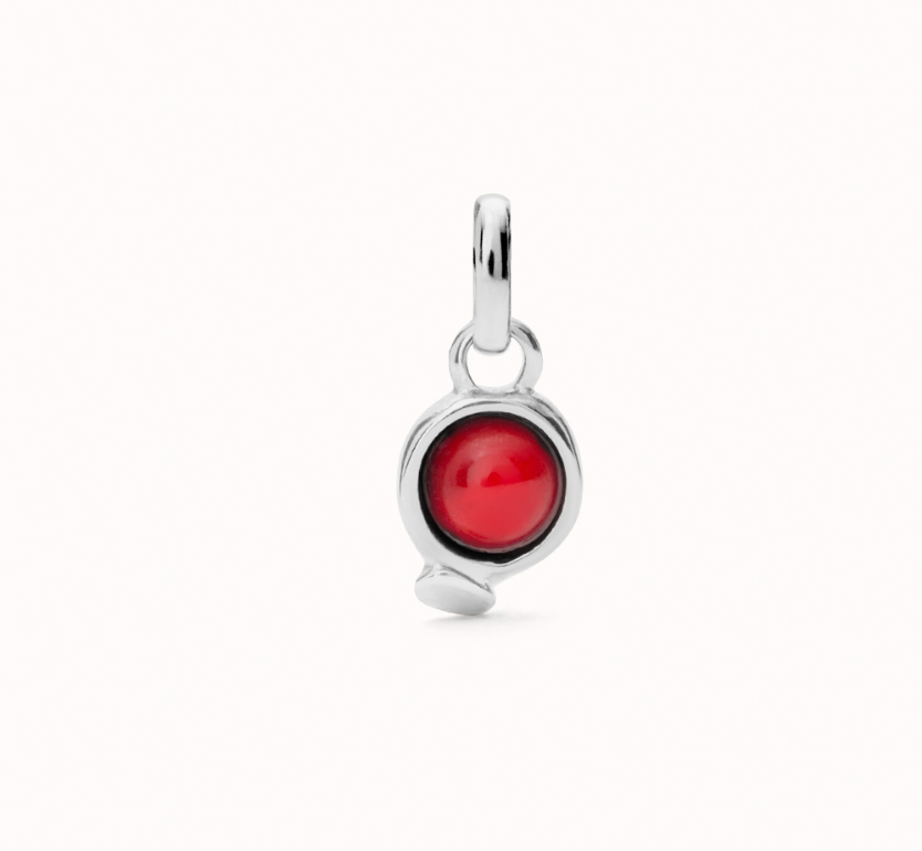 18K gold-plated charm with red stone | Uno de 50 | Luby 