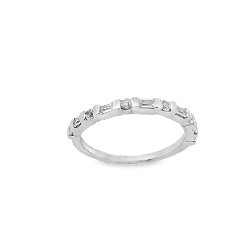 Suspiria Wedding Band 925  Baguette and Round Cut