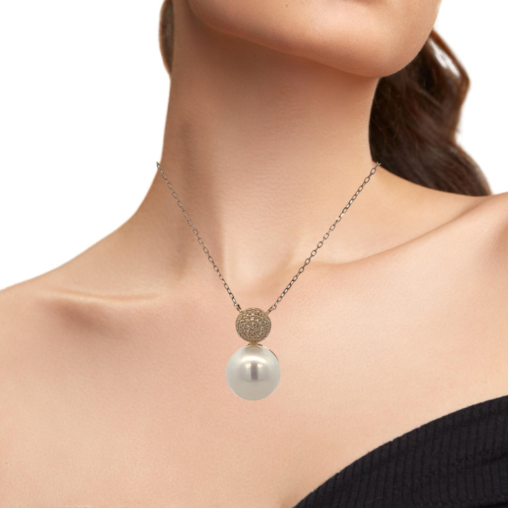 14K Yellow Gold Saltwater Pearls Diamond Necklace | Luby Gold Collection | Luby 