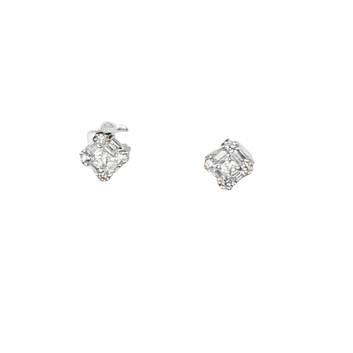 Suspiria  925 Stud Baguette Shape Earring