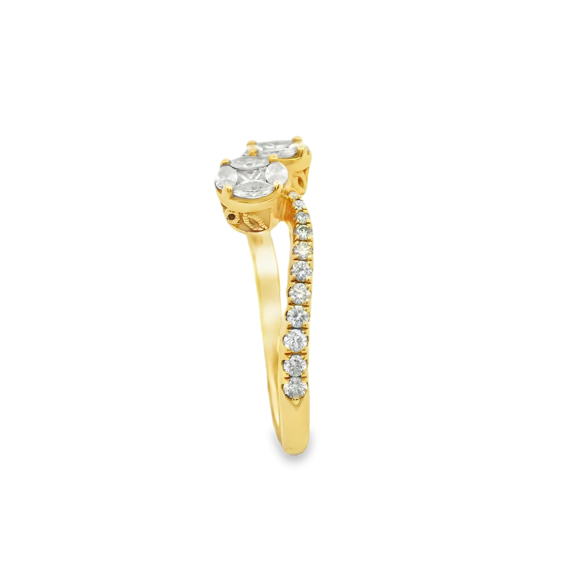 Zeghani Gold Twisted Lines Engagement Ring | Zeghani | Luby 