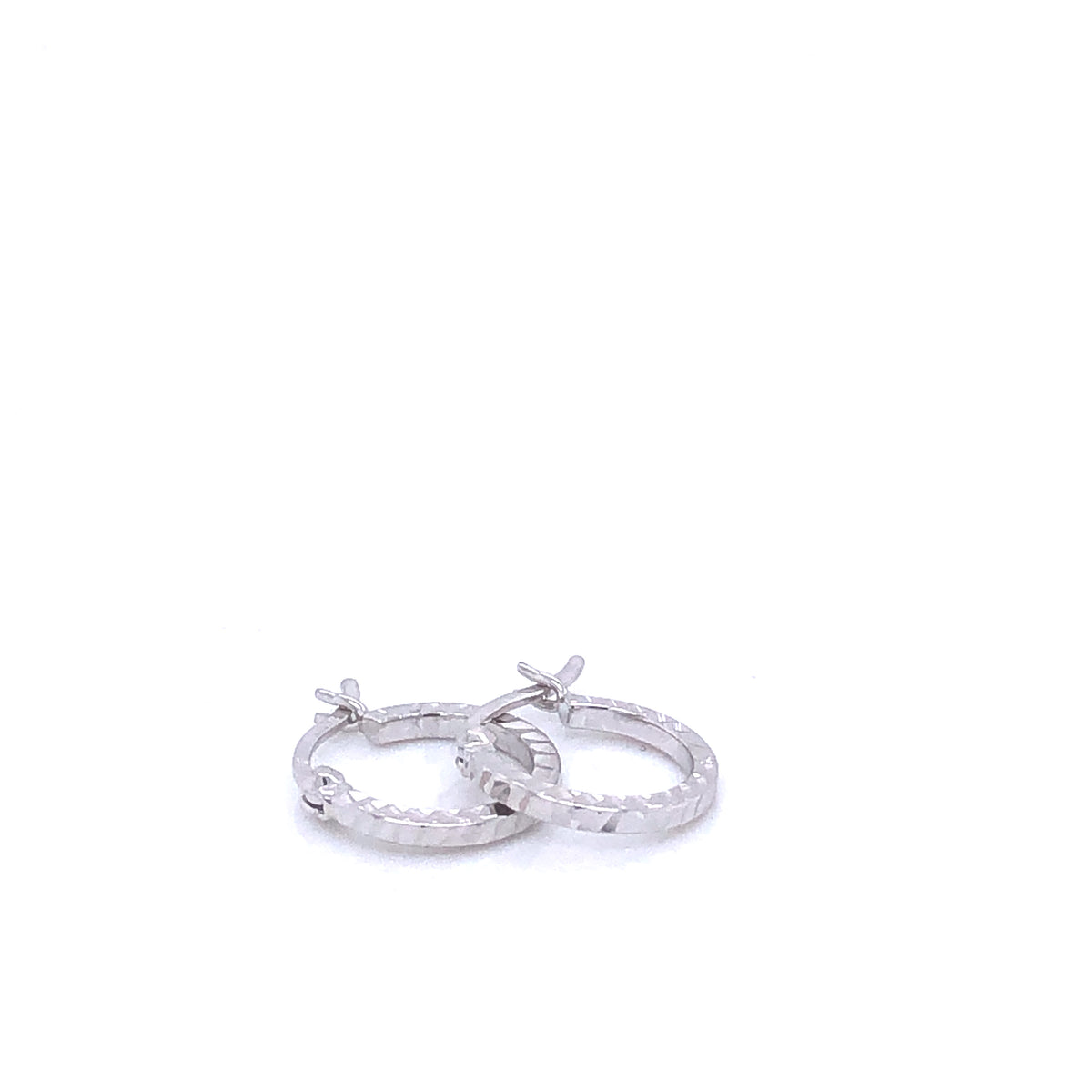 14K Small White Gold Huggies | Luby Gold Collection | Luby 