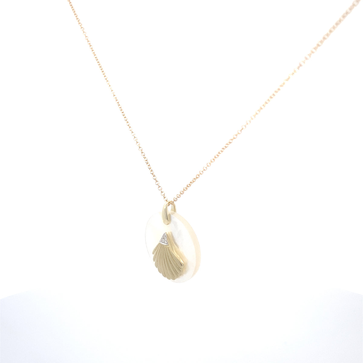 Mother of Pearl Amulette Pendant | Zeghani | Luby 