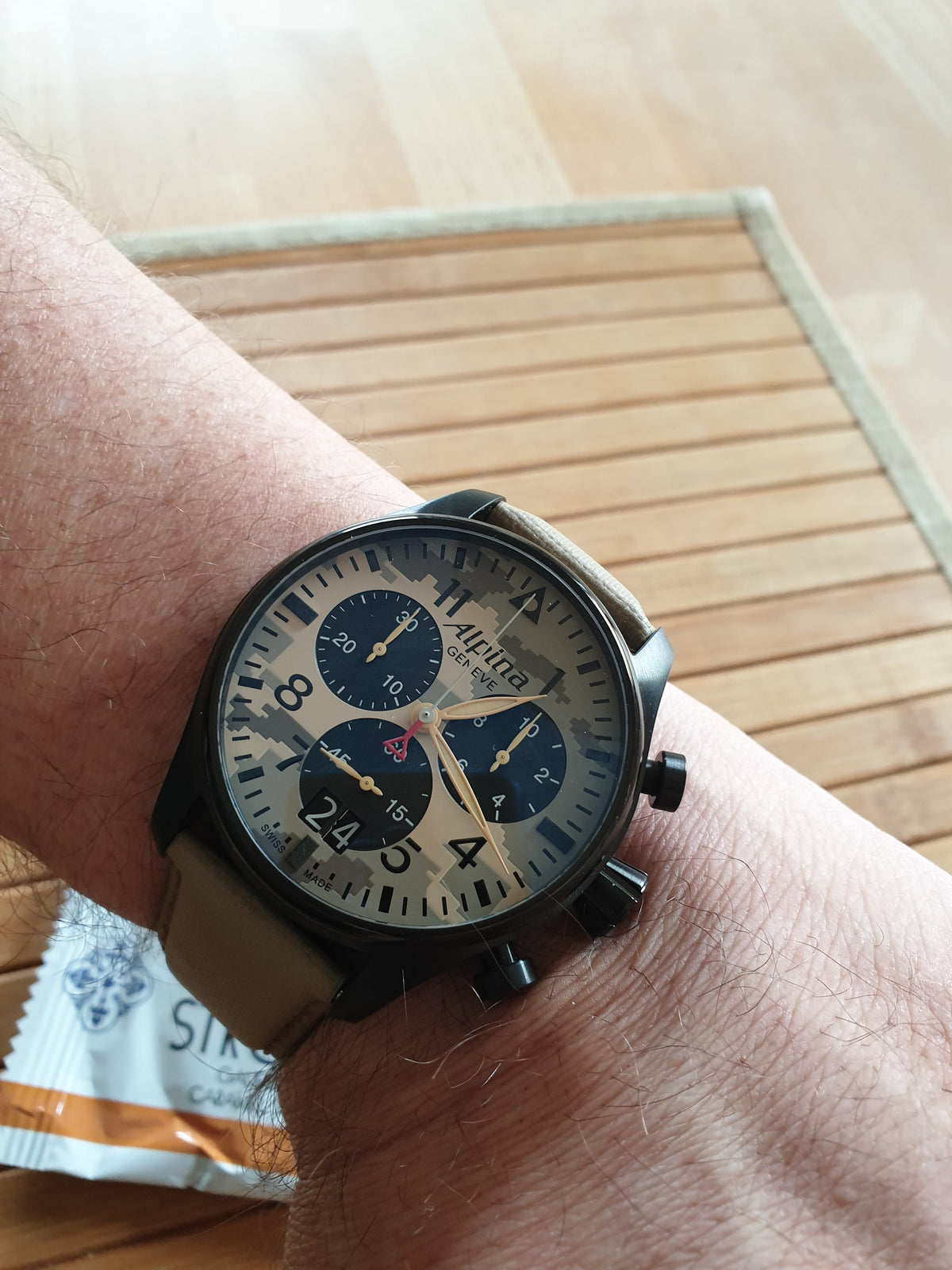 Startimer Pilot Chronograph Big Date (Light Woodland Camo Patterned) | Alpina | Luby 