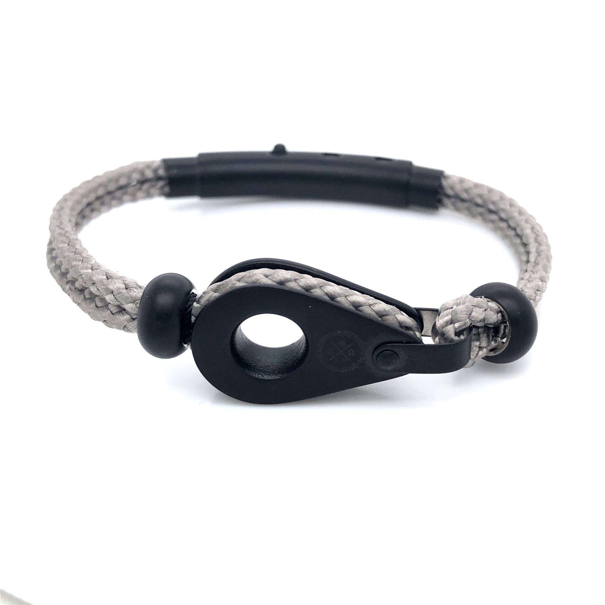 Light Grey Double Rope with Black Matte Pulley and Beads Bracelet | SEAKNOTS | Luby 
