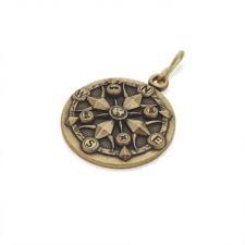 Chain Station Compass Charm (Gold) | Alex and Ani | Luby 