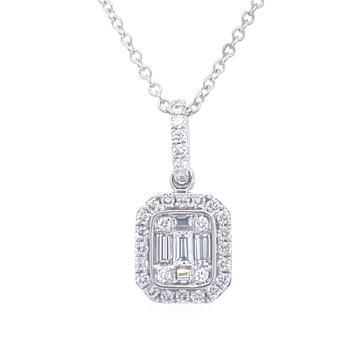 WHITE GOLD EMERAL-SHAPED PENDANT NECKLACE | Simon G | Luby 