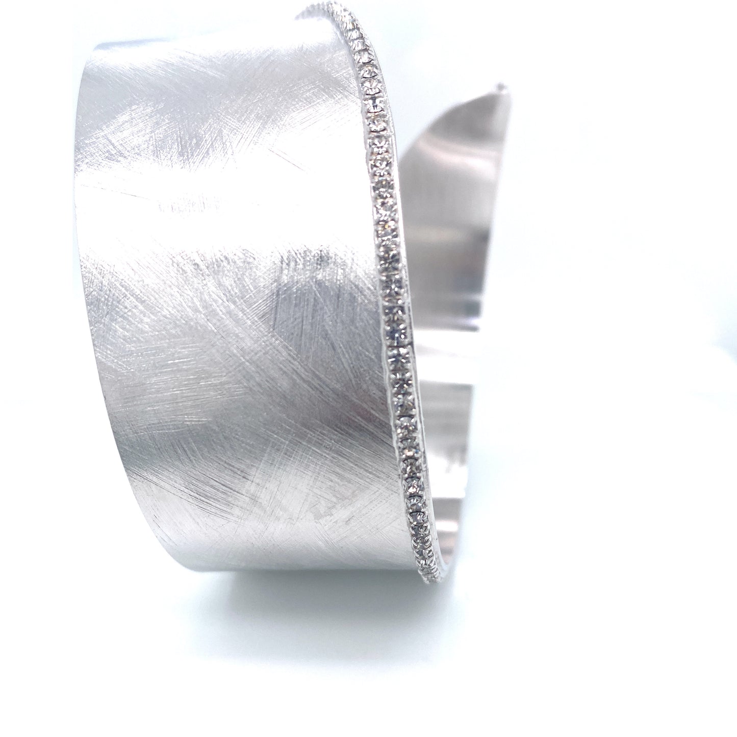 New Moon Matte Curved Brass Bangle | Stroili Oro | Luby 