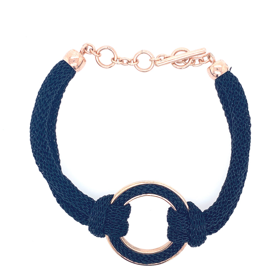Pulsera de malla negra en oro rosa con colgante de círculo