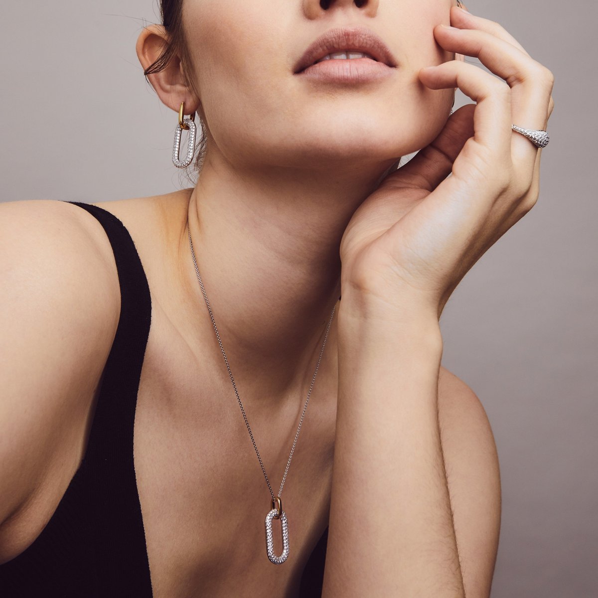 Oval-Shaped Pendant | Ti Sento Milano | Luby 