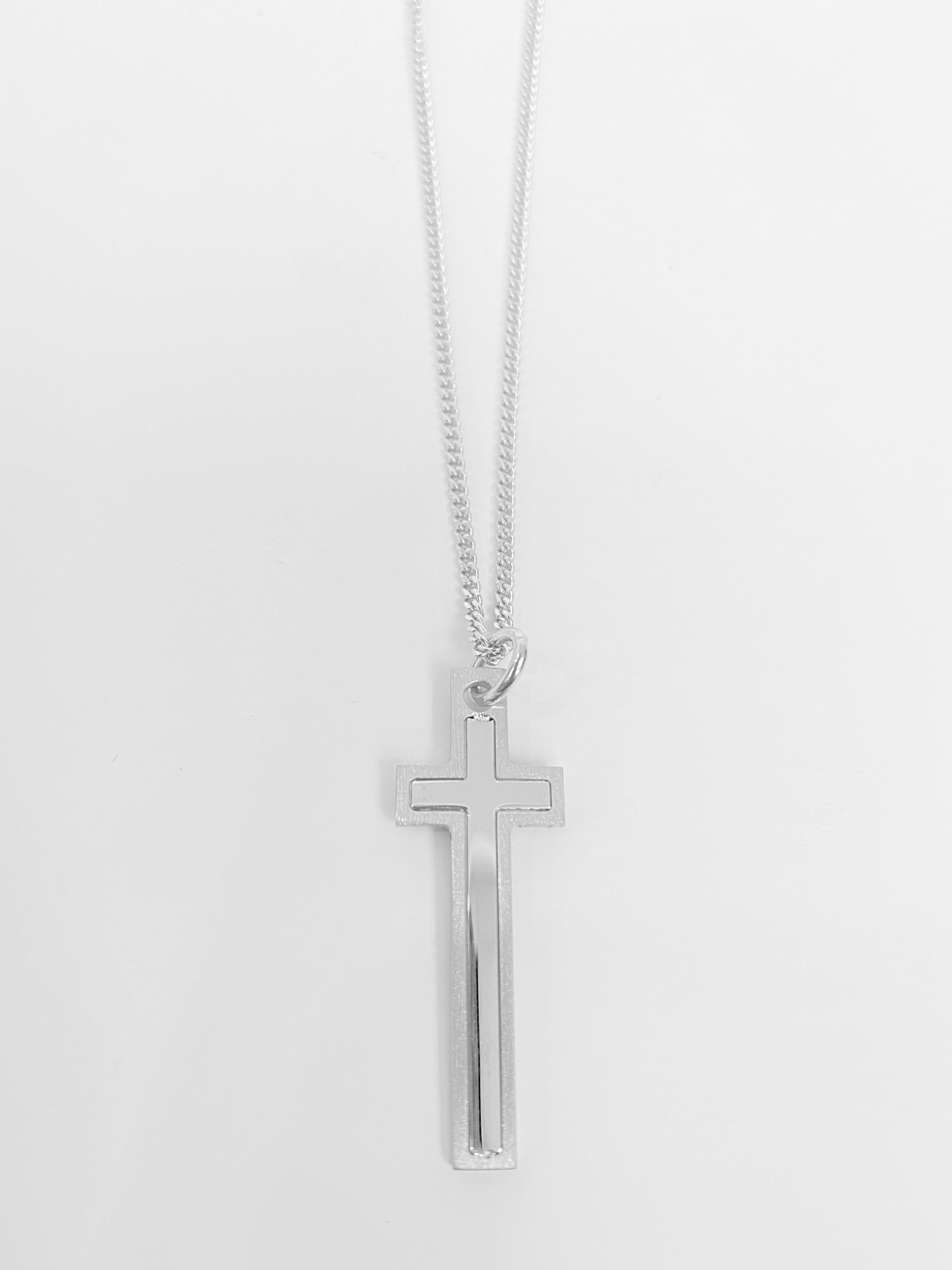 My Heart Cross Necklace | PNG68 Designed by Franco Pianegonda | Luby 