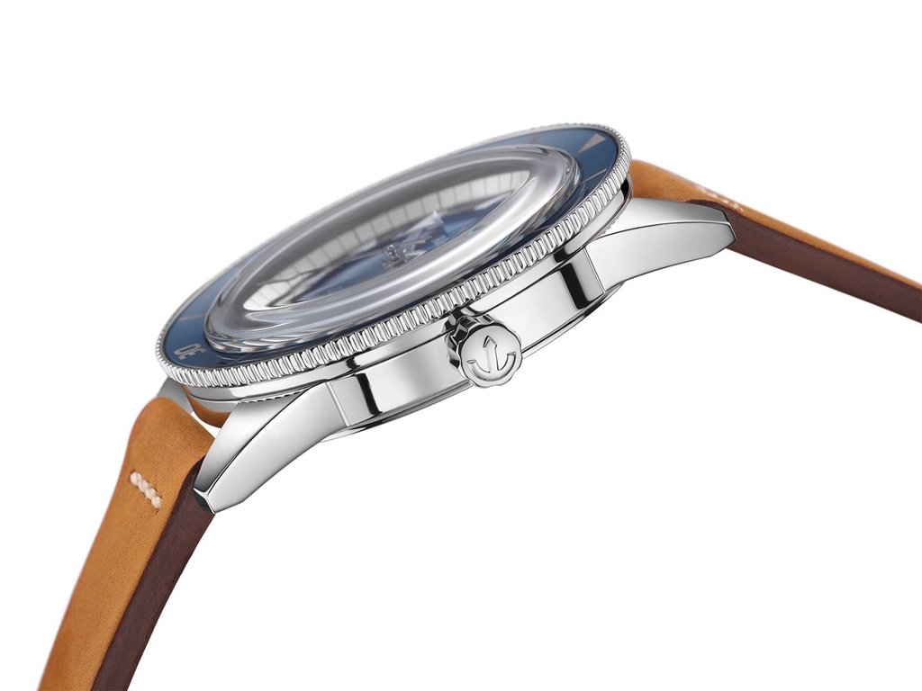 Captain Cook HyperChrome (Silver-Blue) | Rado | Luby 