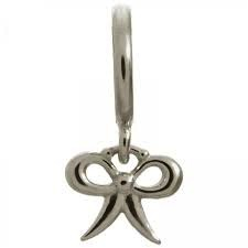 Encanto de lazo feliz (plata)