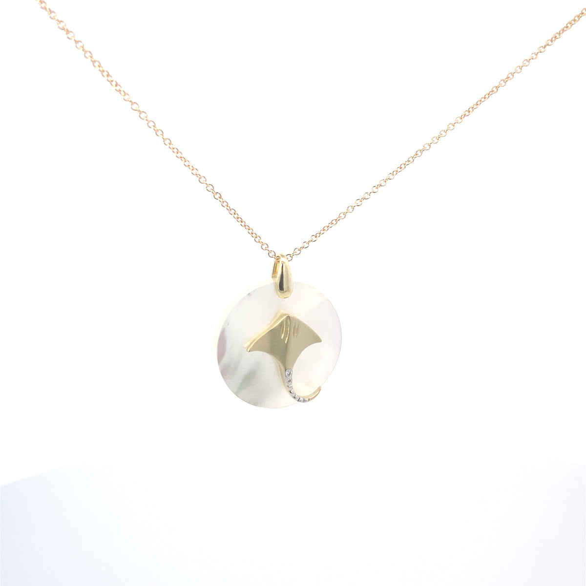 Mother of Pearl Amulette Pendant | Zeghani | Luby 