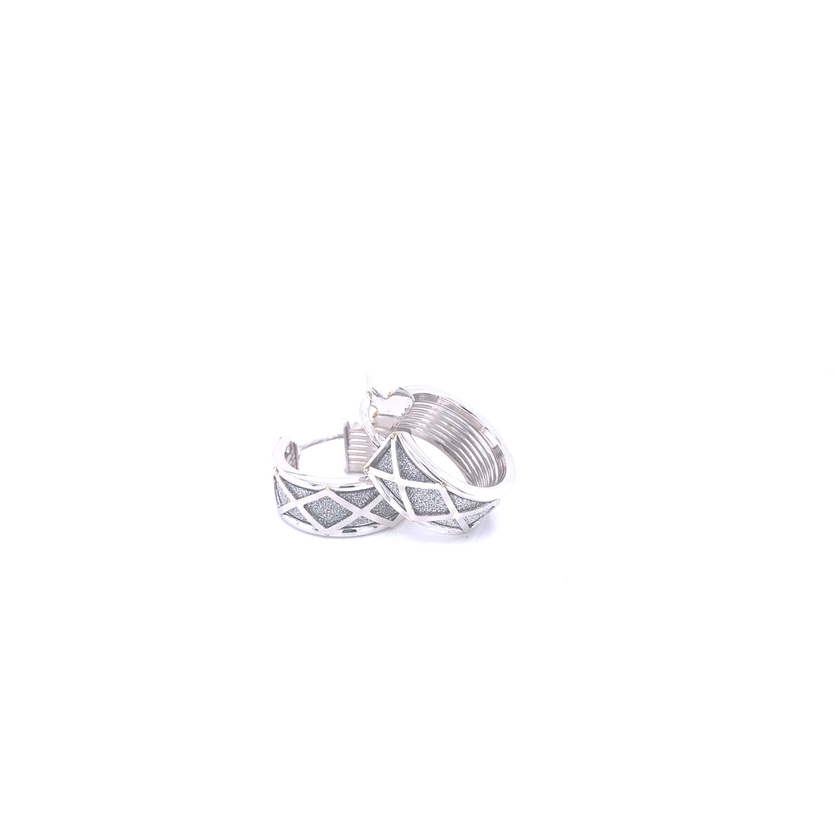 Dust Background Diamond Figures 14k White Gold Earrings | Luby Gold Collection | Luby 