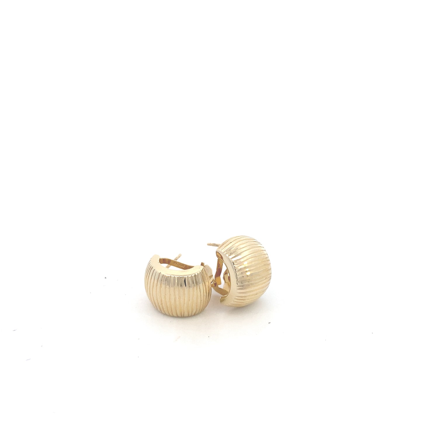 14K Gold Lines Huggies Earrings | Luby Gold Collection | Luby 