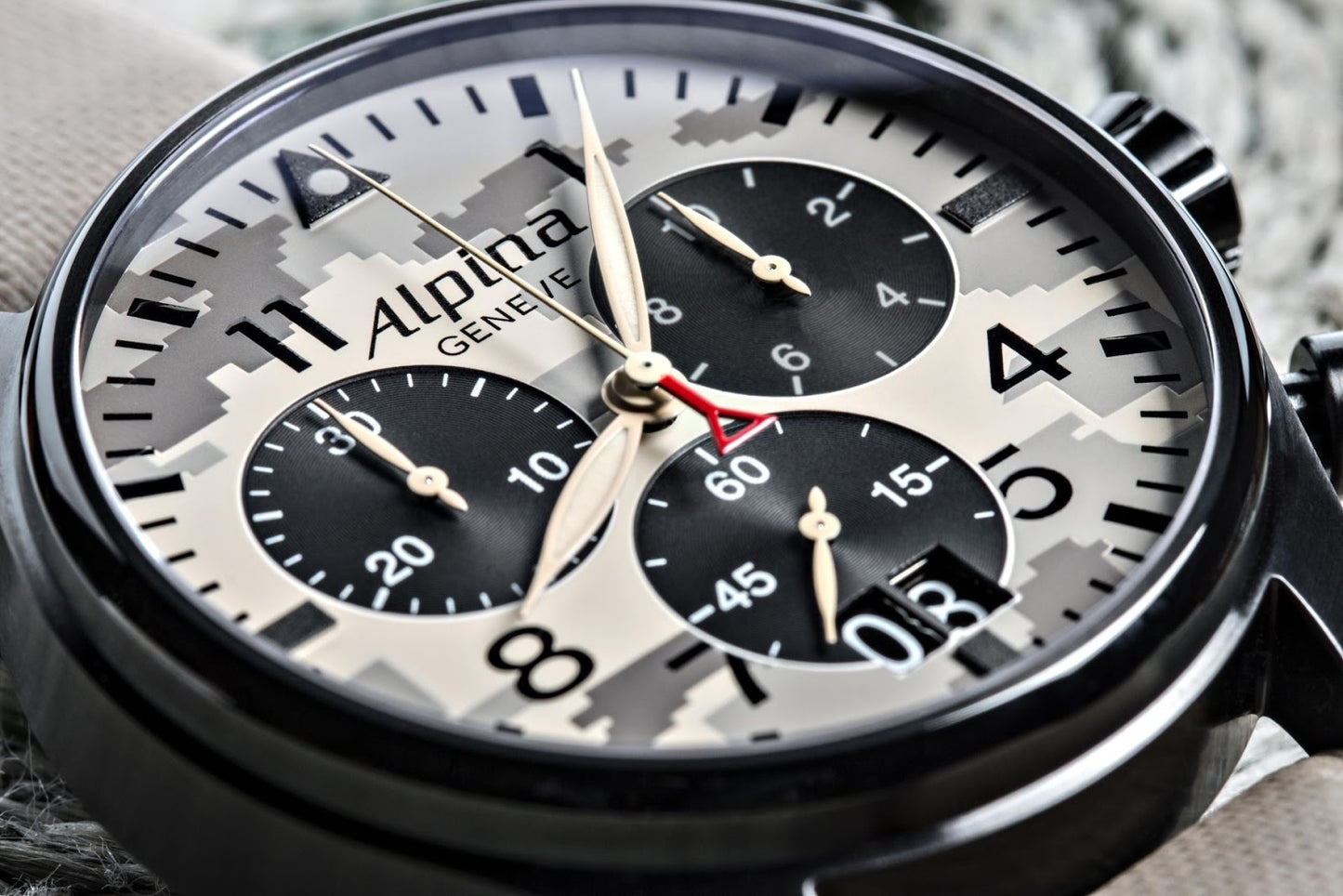 Startimer Pilot Chronograph Big Date (Light Woodland Camo Patterned) | Alpina | Luby 