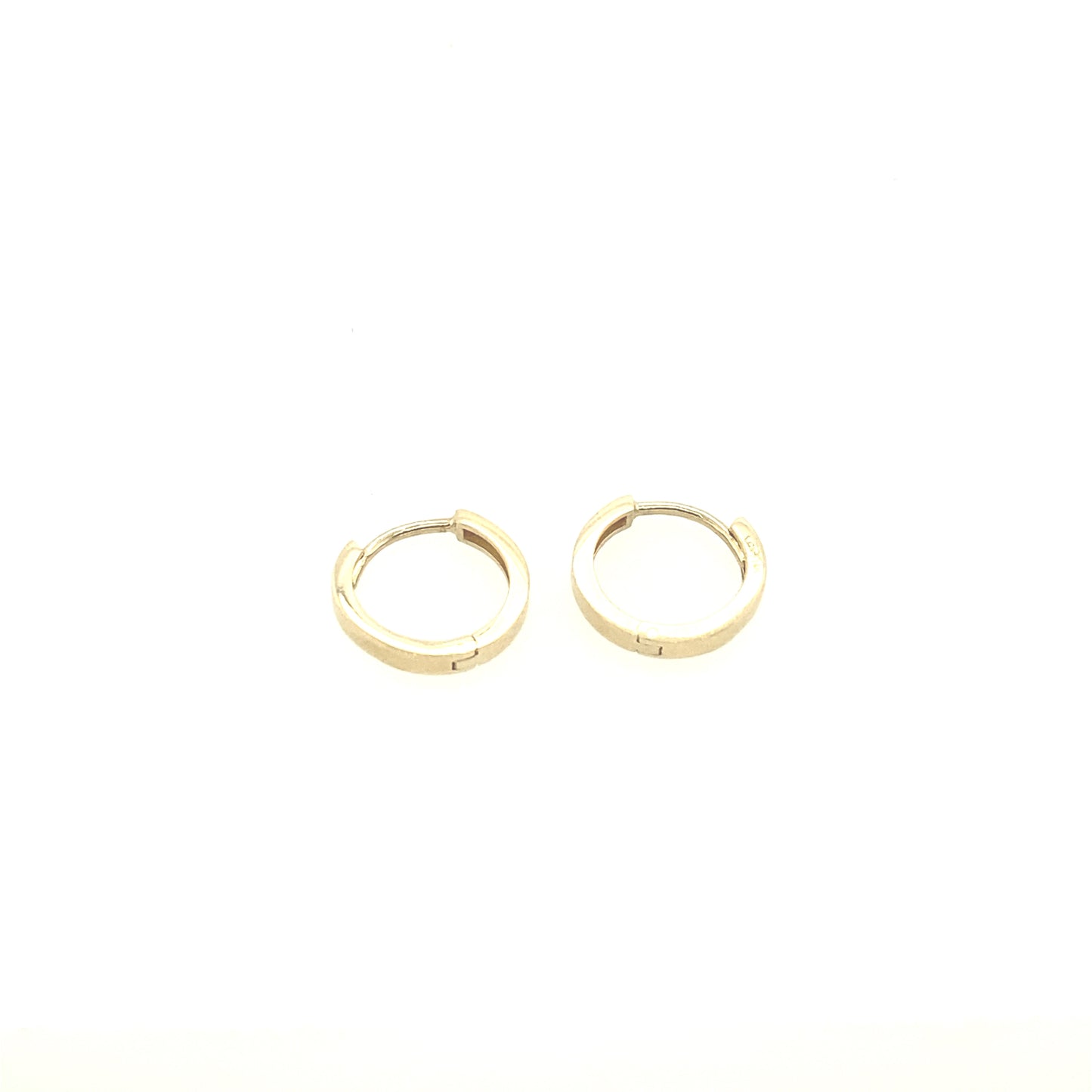 Small Flat Hoops Earrings | Luby Gold Collection | Luby 