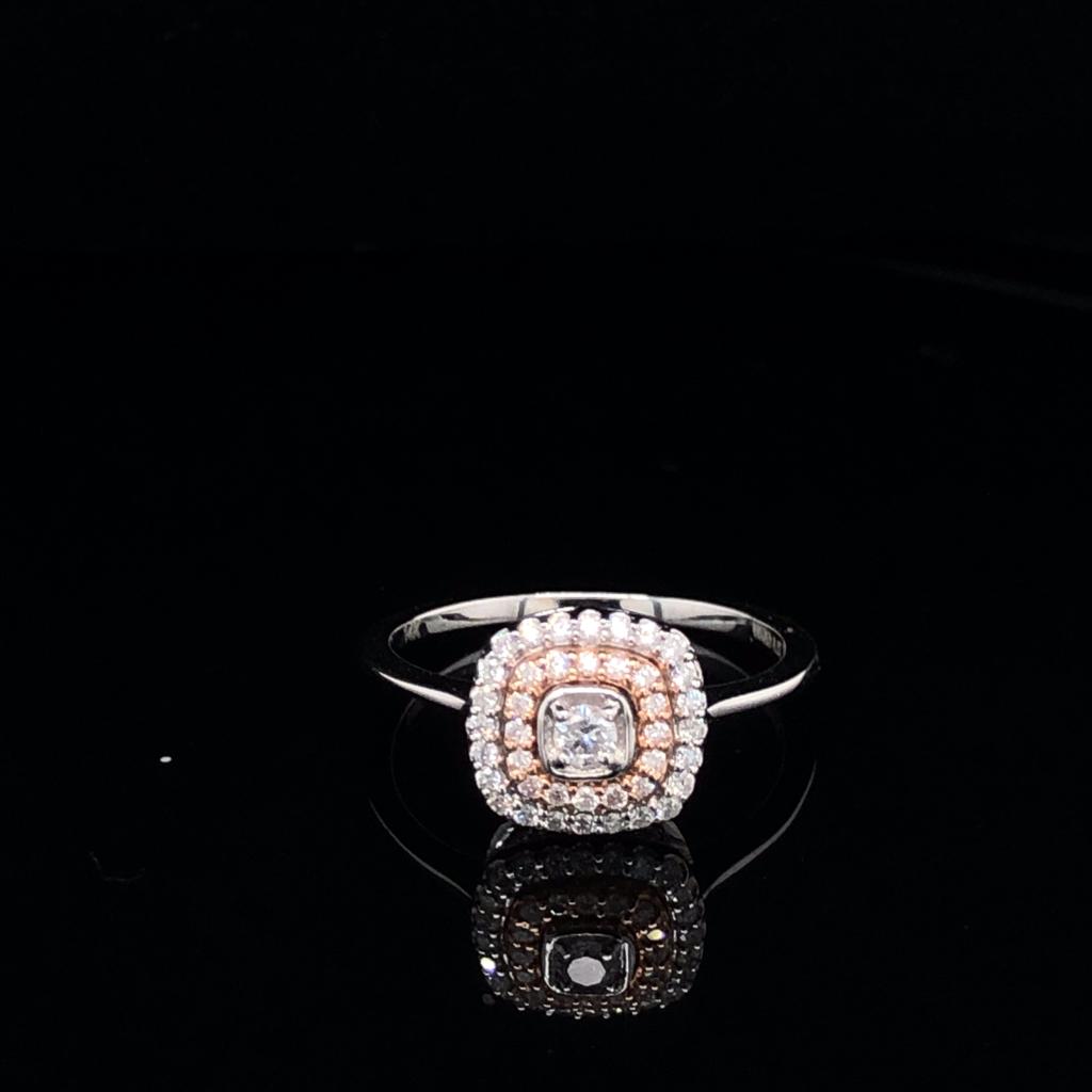 Square-Shaped Halo White Gold Engagement Ring | Luby Diamond Collection | Luby 