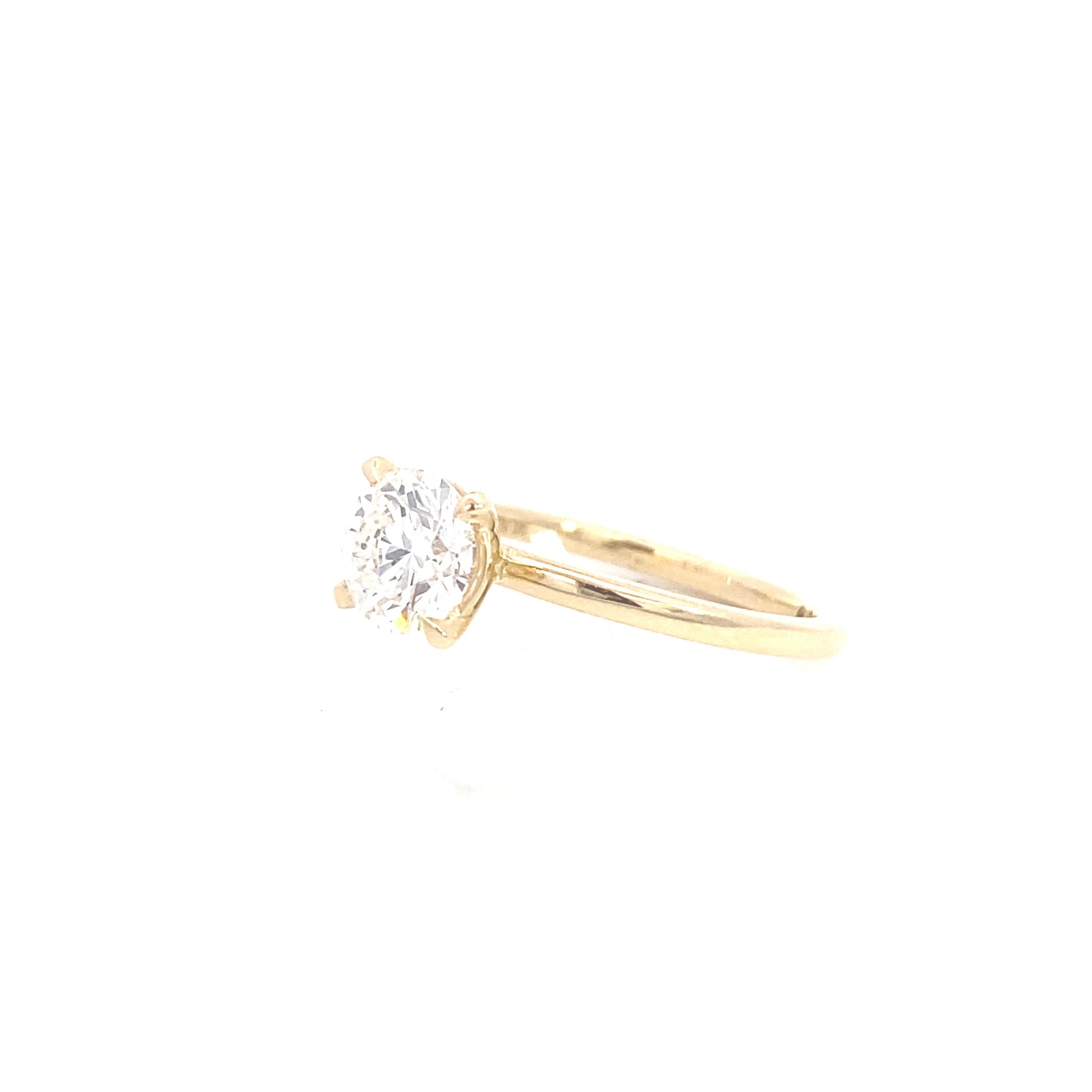 14K Lab Grown Diamond Solitaire Engagement Ring | Smiling Rocks | Luby 