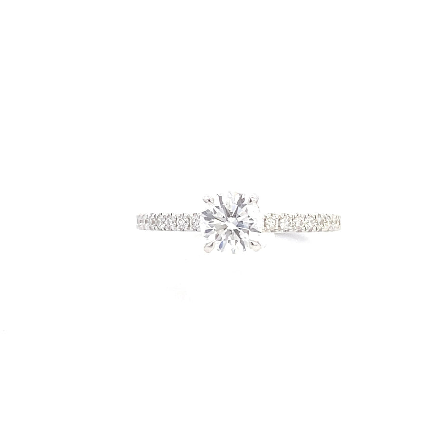 Anillo de compromiso con solitario de diamante cultivado en laboratorio de 14 quilates